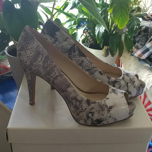 Real Snakeskin Peep toe Heels - Picture 3 of 4